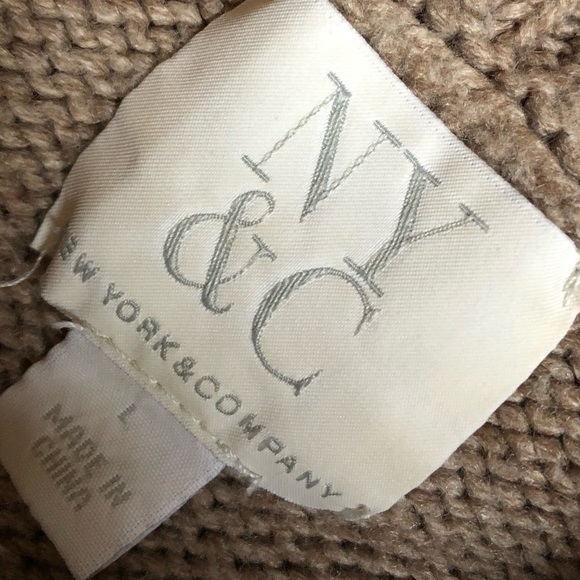 NY&C snowflake taupe tan cowl sweater knit size L - Picture 2 of 2